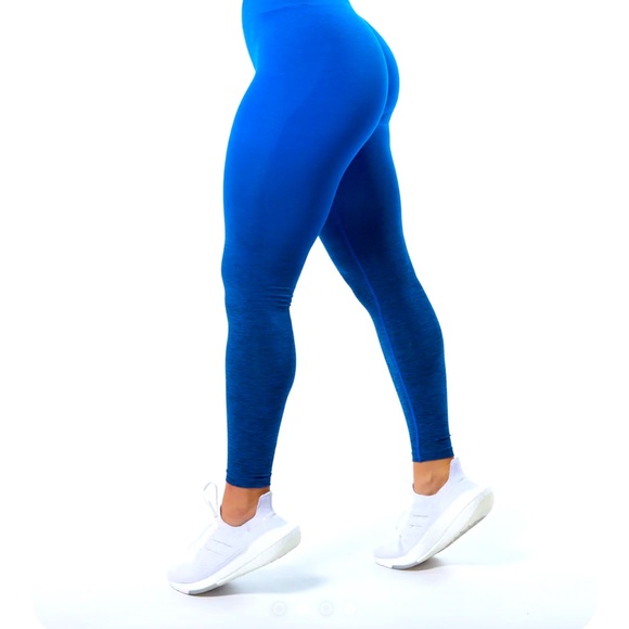 Alphalete amplify leggings - Picture 1 of 4